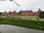 Click image for larger version

Name:	Schloss Bothmer Ehrenhof k.jpg
Views:	483
Size:	185.7 KB
ID:	141204