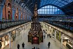 Click image for larger version

Name:	st-pancras-international-christmas-tree-with-hatchards_007.jpg
Views:	123
Size:	71.1 KB
ID:	204543